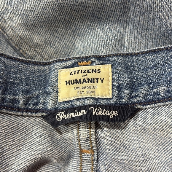 Citizens of Humanity Liya High Rise Classic Fit Torn Distressed Jeans - Picture 4 of 11